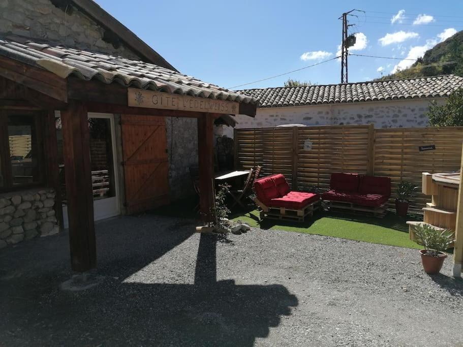 Gite L'Edelweiss 3* La Piarre Dış mekan fotoğraf